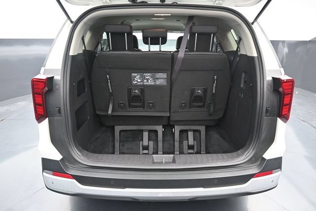 Used 2026 Kia Carnival FWD image 9