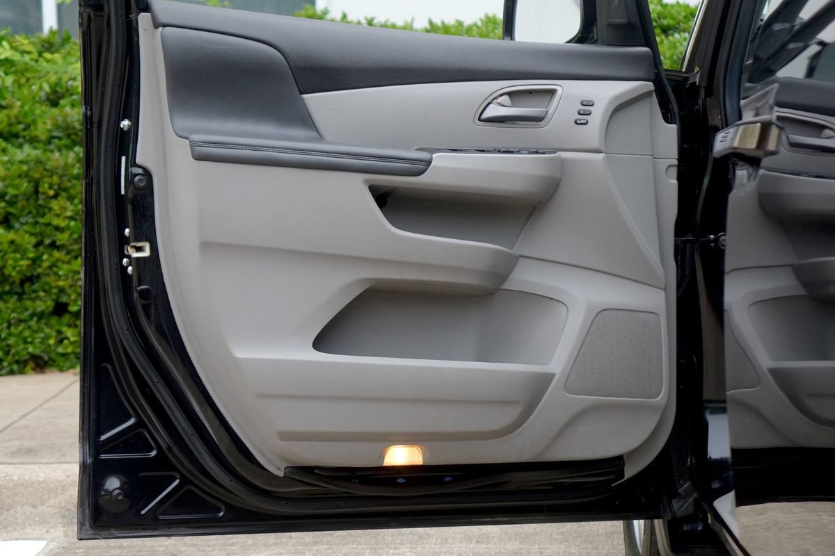 Used 2012 Honda Odyssey Touring image 36
