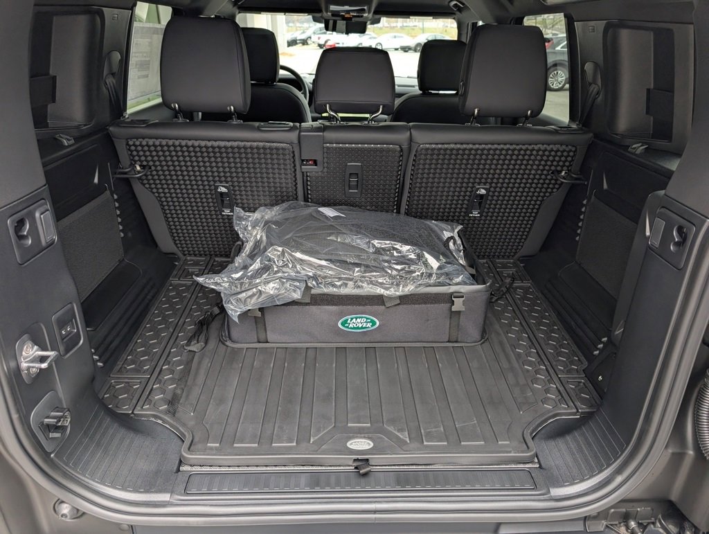 New 2026 Land Rover Defender 110 S image 29