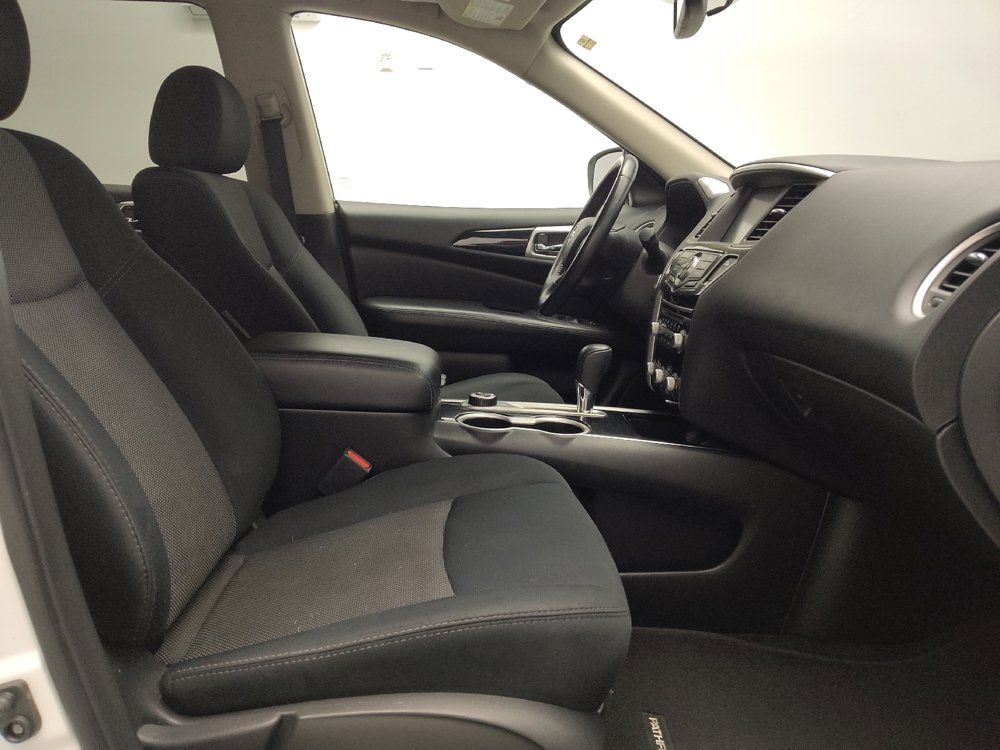 Used 2018 Nissan Pathfinder SV AWD/4WD image 21
