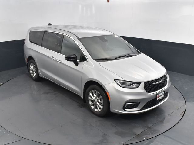 New 2026 Chrysler Pacifica Select image 38