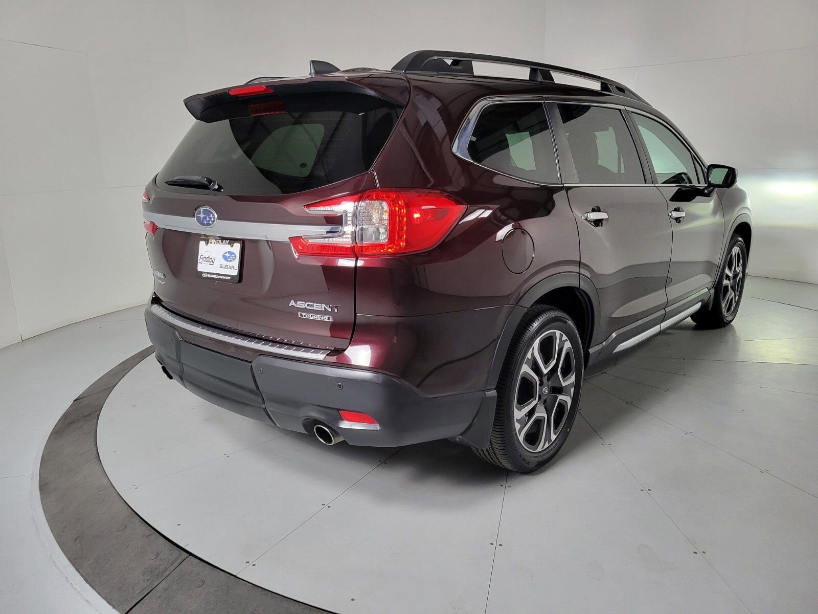 Used 2023 Subaru Ascent Touring image 4