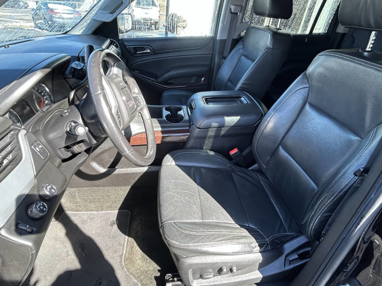 Used 2017 GMC Yukon XL SLE image 14