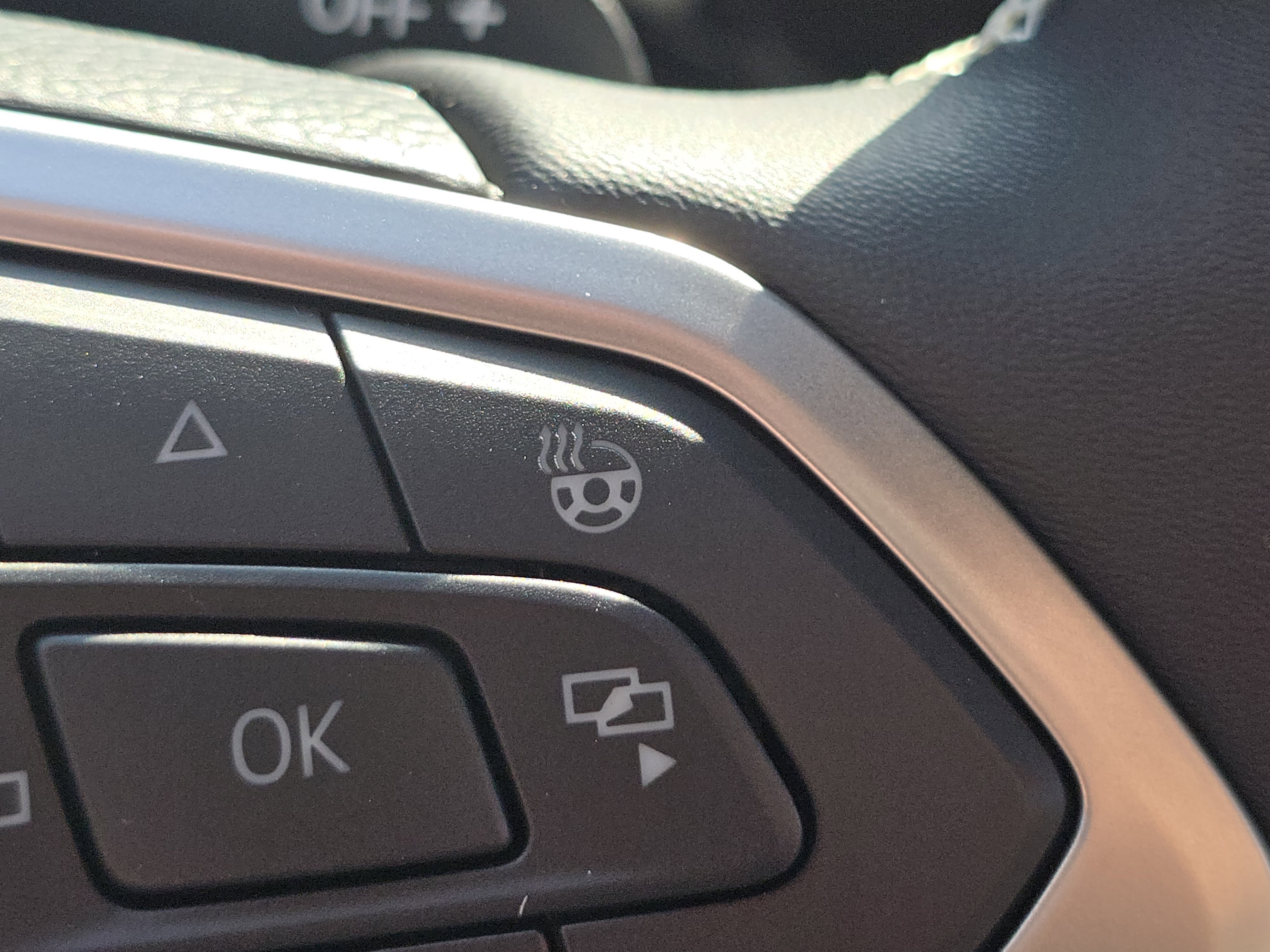 New 2026 Volkswagen Atlas SE image 25