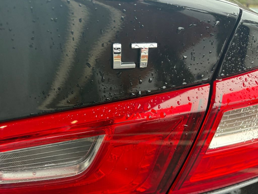 Used 2023 Chevrolet Malibu LT image 9