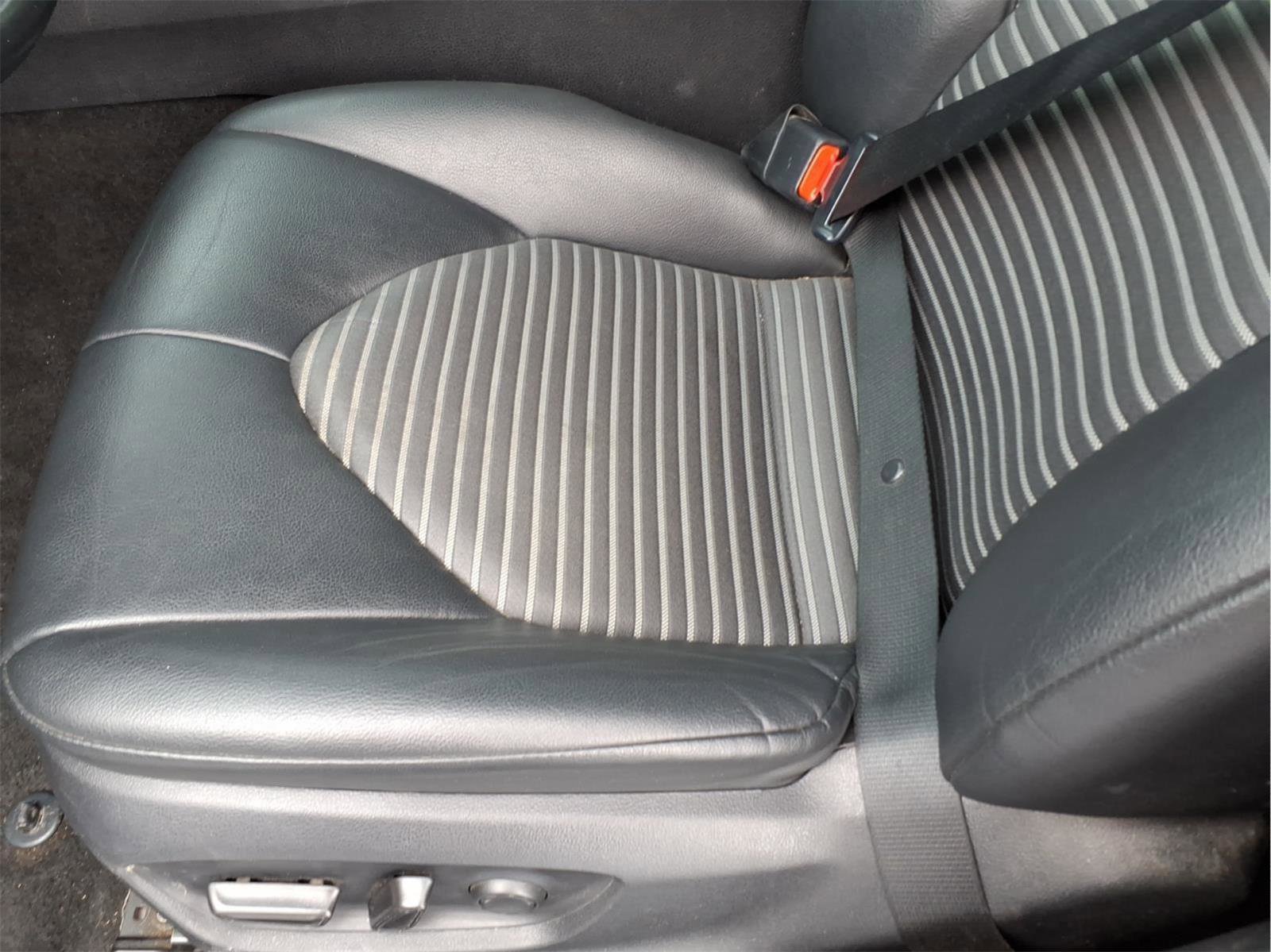 Used 2023 Toyota Camry SE image 18