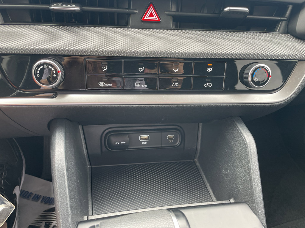 Used 2024 Kia Sportage LX image 15