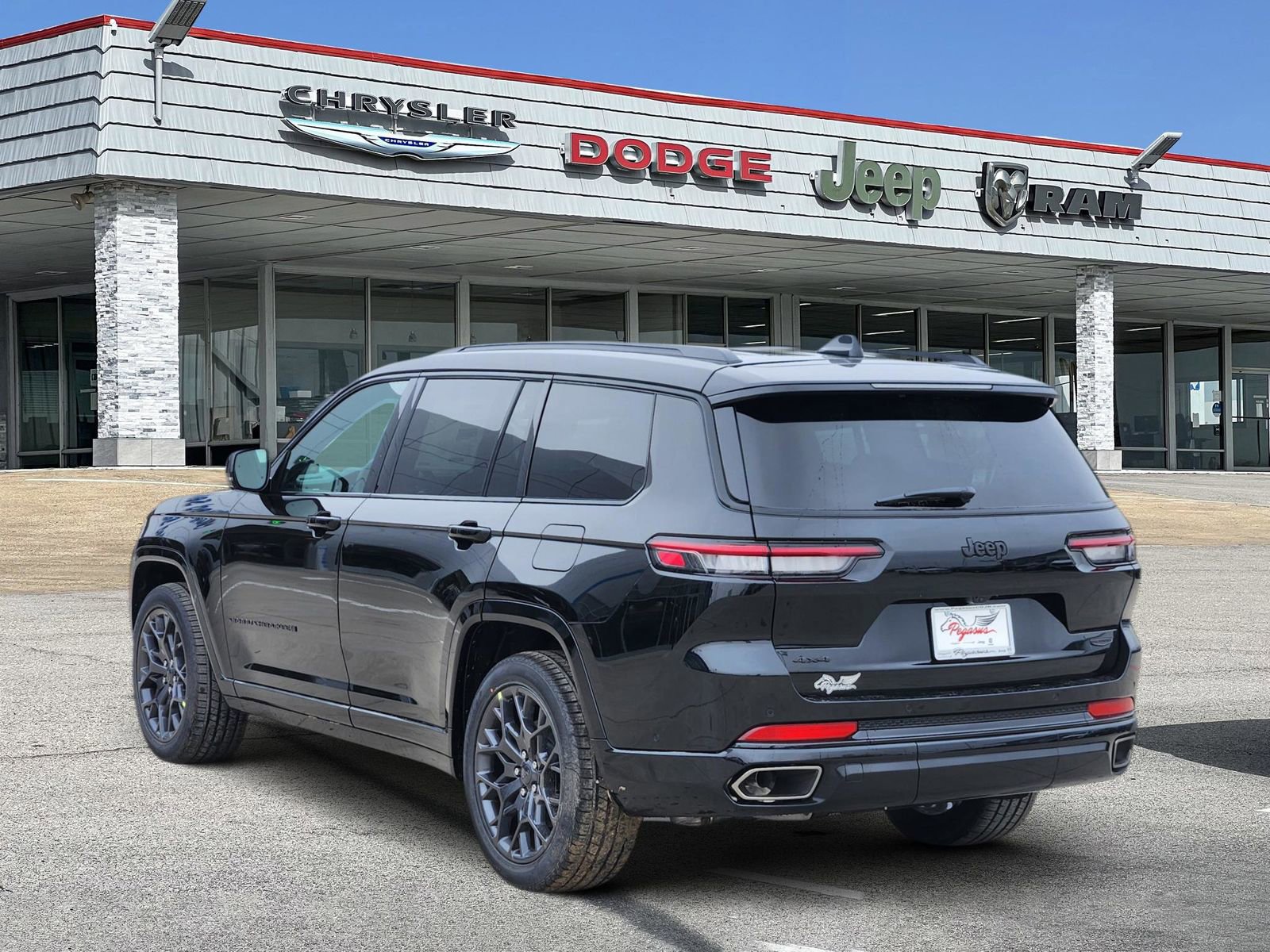 New 2025 Jeep Grand Cherokee L Summit w/ Obsidian Package image 4