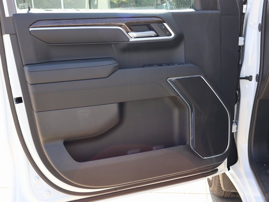 New 2026 GMC Sierra 1500 Elevation image 11
