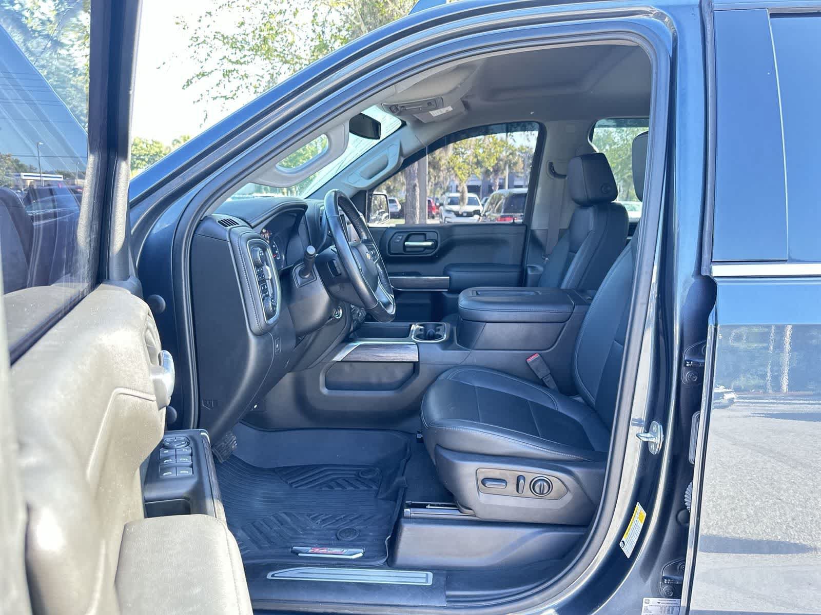 Used 2022 Chevrolet Silverado 1500 LTZ AWD/4WD image 2