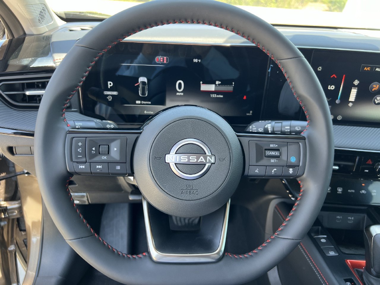 New 2027 Nissan Kicks SR FWD image 9