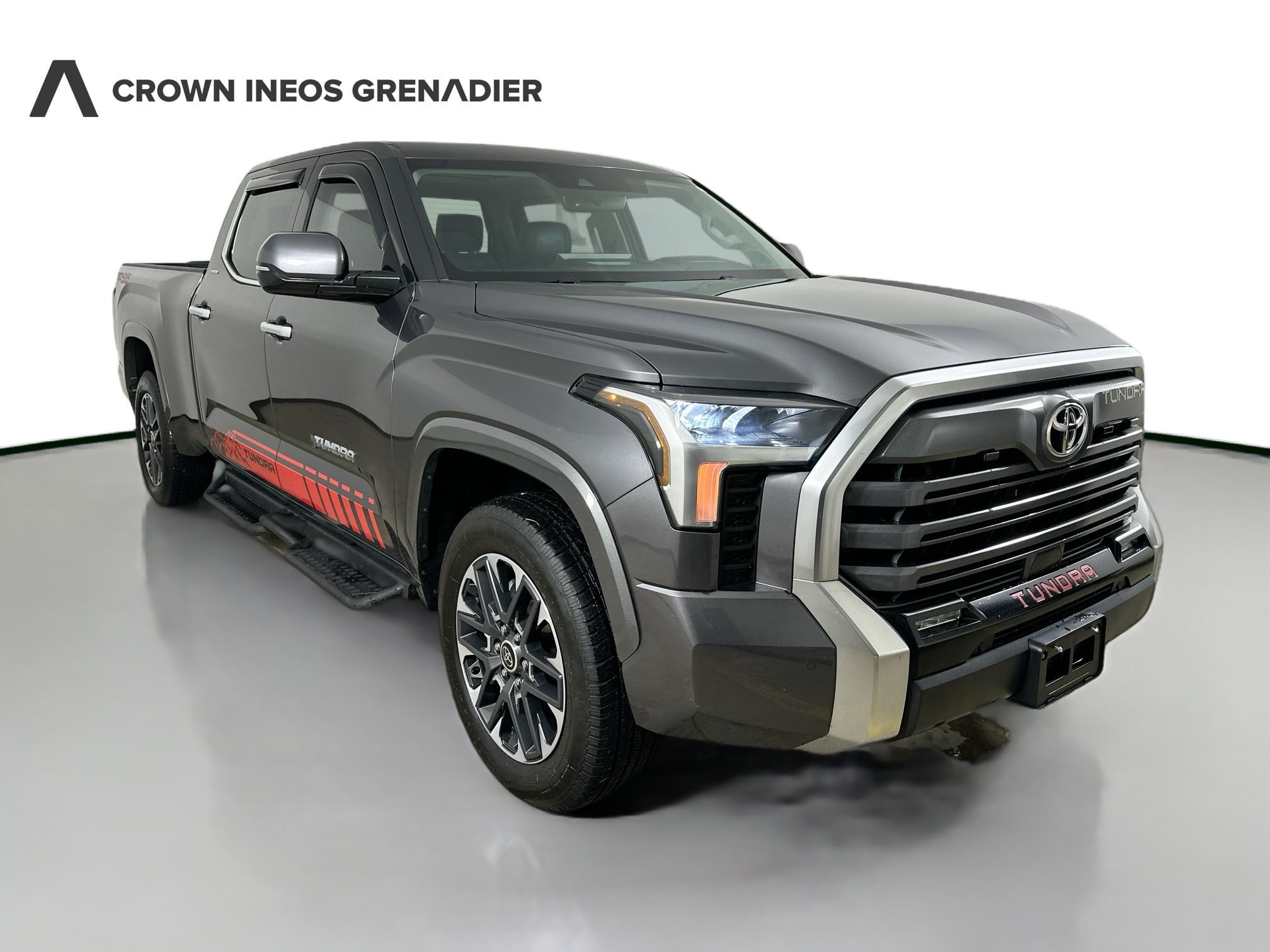 Used 2022 Toyota Tundra Limited w/ Power Package AWD/4WD image 3