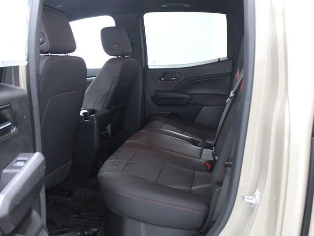 Used 2024 Chevrolet Colorado Z71 w/ Z71 Convenience Package 2 AWD/4WD image 13
