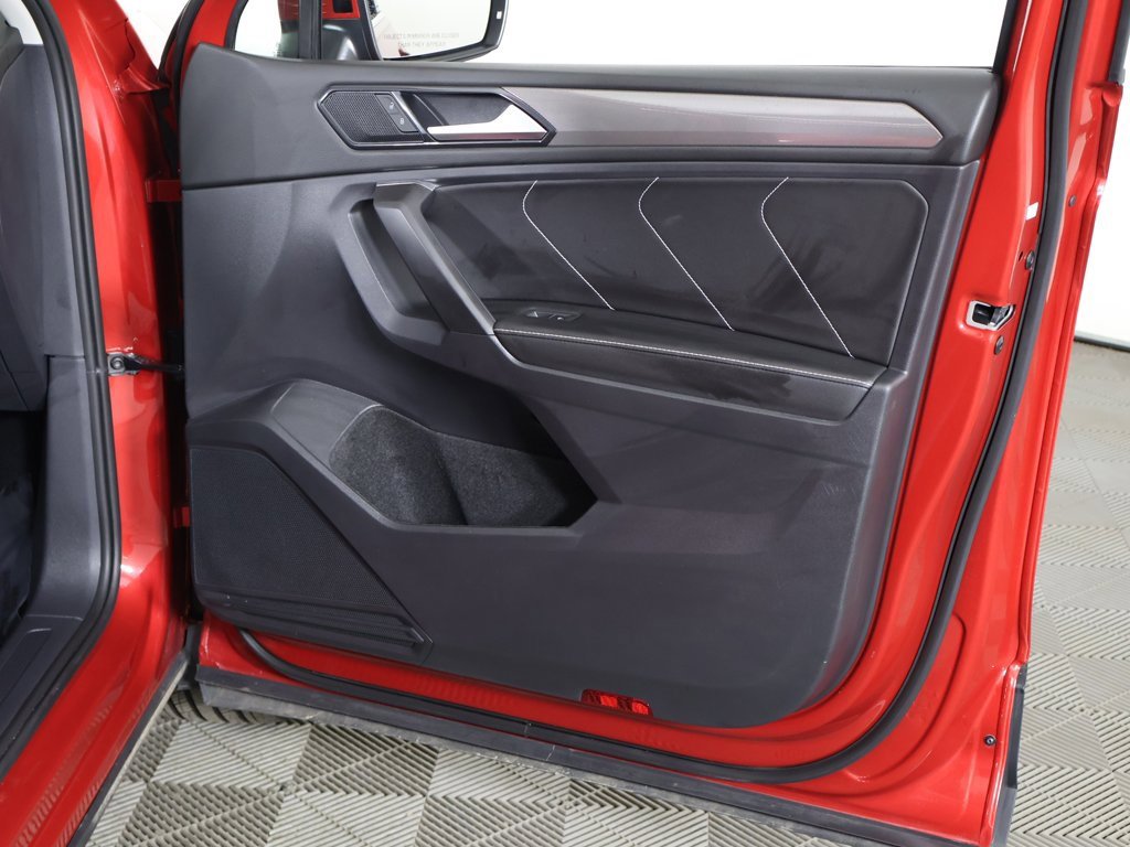 Used 2023 Volkswagen Tiguan SE image 22