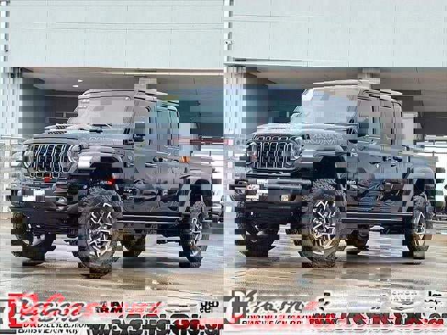 New 2026 Jeep Gladiator Mojave w/ Steel Bumper Group image 34