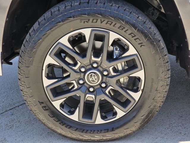 Used 2024 Toyota Tundra Limited w/ Power Package AWD/4WD image 11