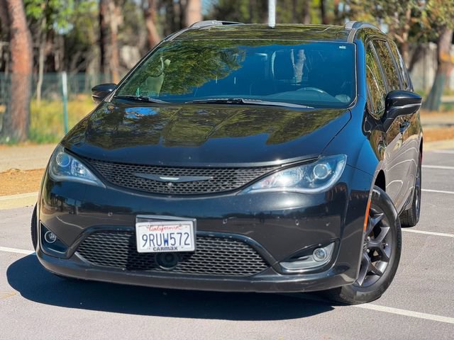 Used 2018 Chrysler Pacifica Limited w/ Advanced Safetytec Group FWD image 6