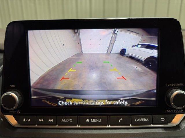 Used 2023 Nissan Rogue SV image 38