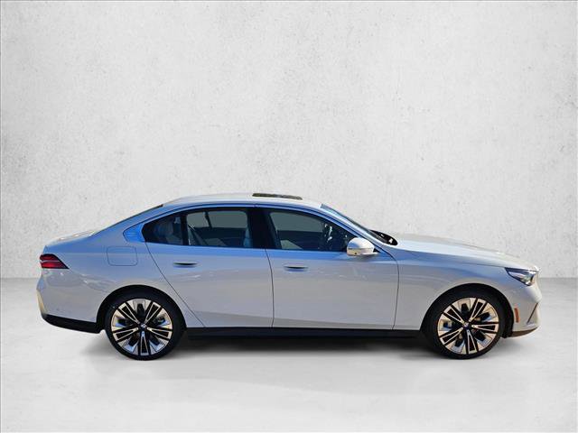 Used 2026 BMW 530i w/ Premium Package image 4
