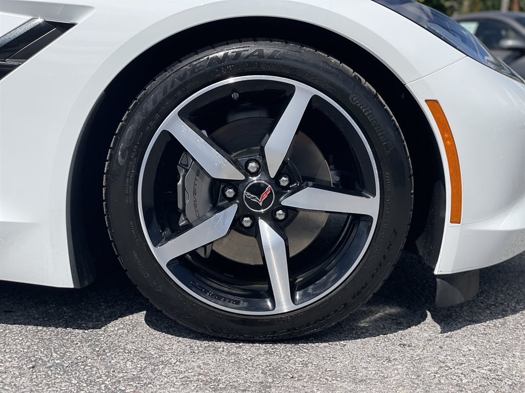 Used 2015 Chevrolet Corvette Stingray Convertible w/ 3LT Preferred Equipment Group RWD image 25