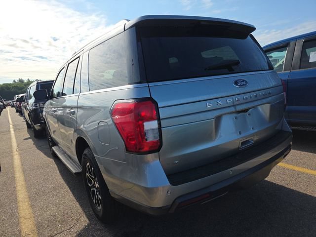 Used 2024 Ford Expedition XLT AWD/4WD image 6