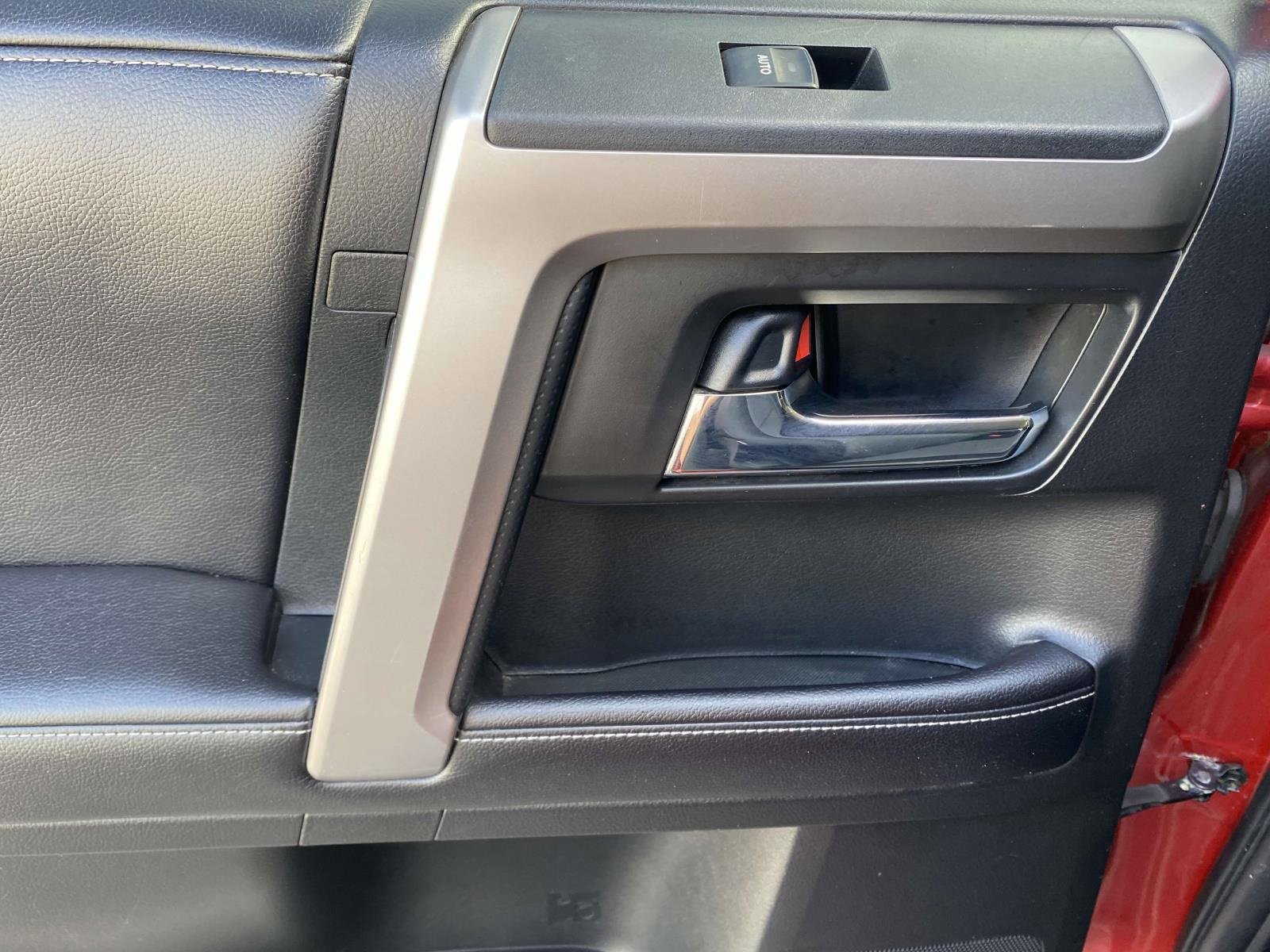 Used 2016 Toyota 4Runner SR5 Premium image 16