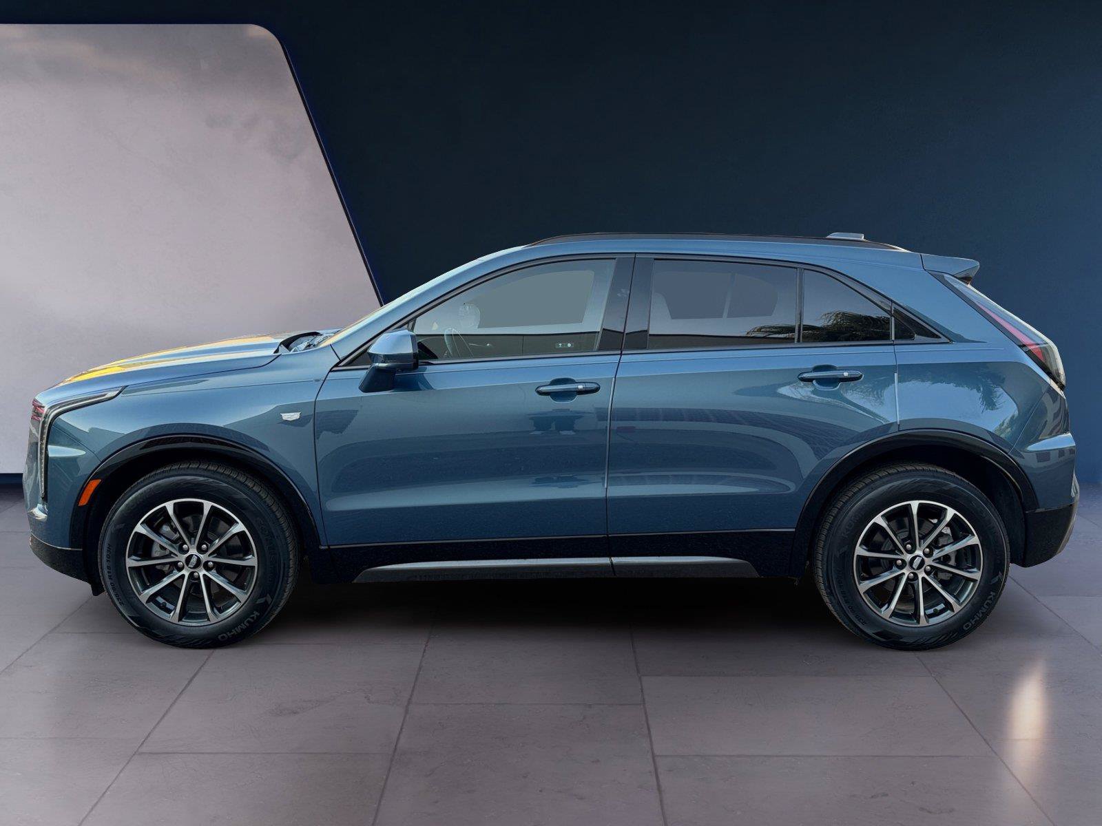 Used 2025 Cadillac XT4 Sport FWD image 2