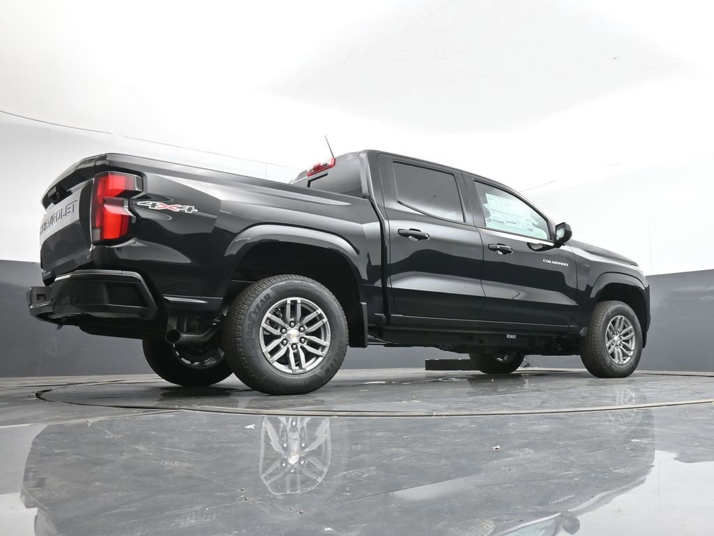 Used 2024 Chevrolet Colorado LT w/ LT Convenience Package III image 13