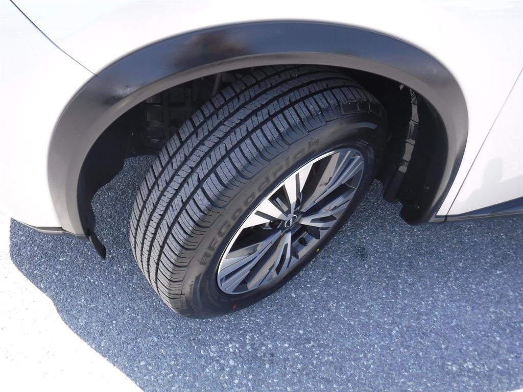 Used 2023 Nissan Rogue SV FWD image 20