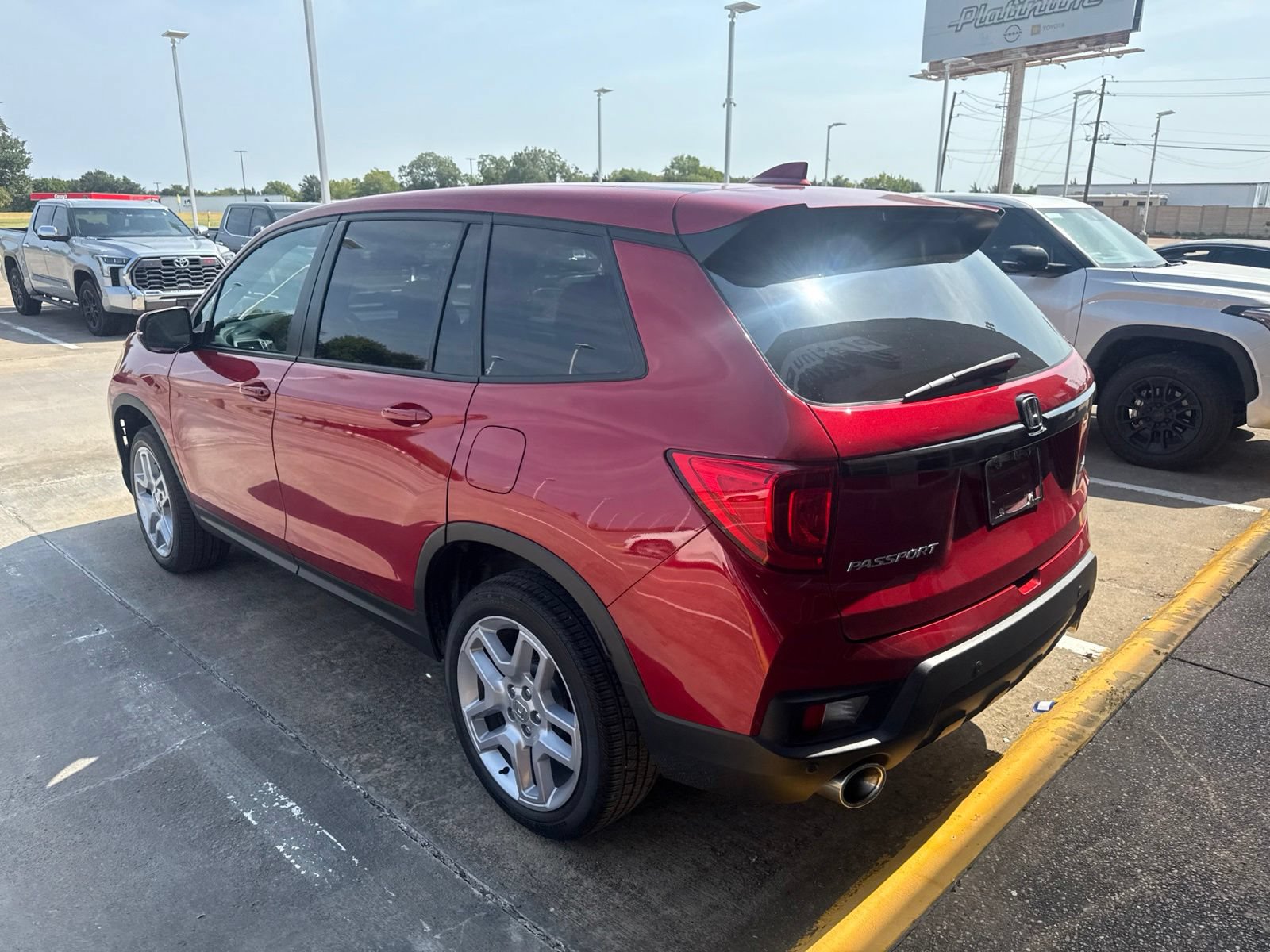 Used 2025 Honda Passport EX-L image 5