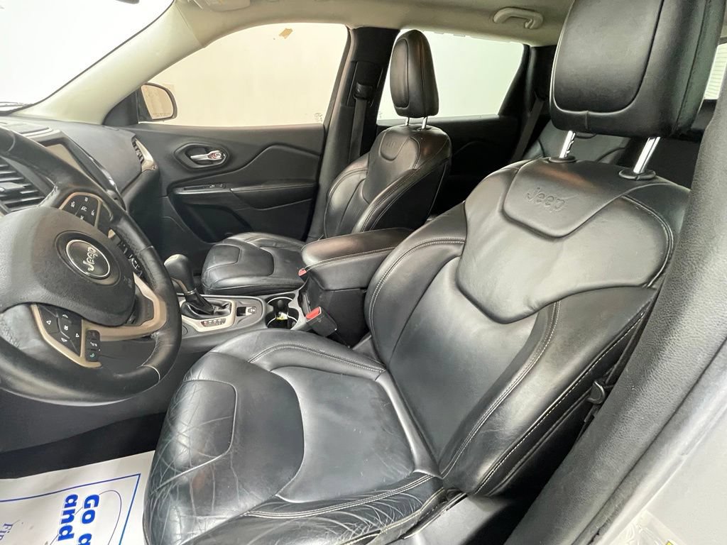 Used 2017 Jeep Cherokee Limited AWD/4WD image 14
