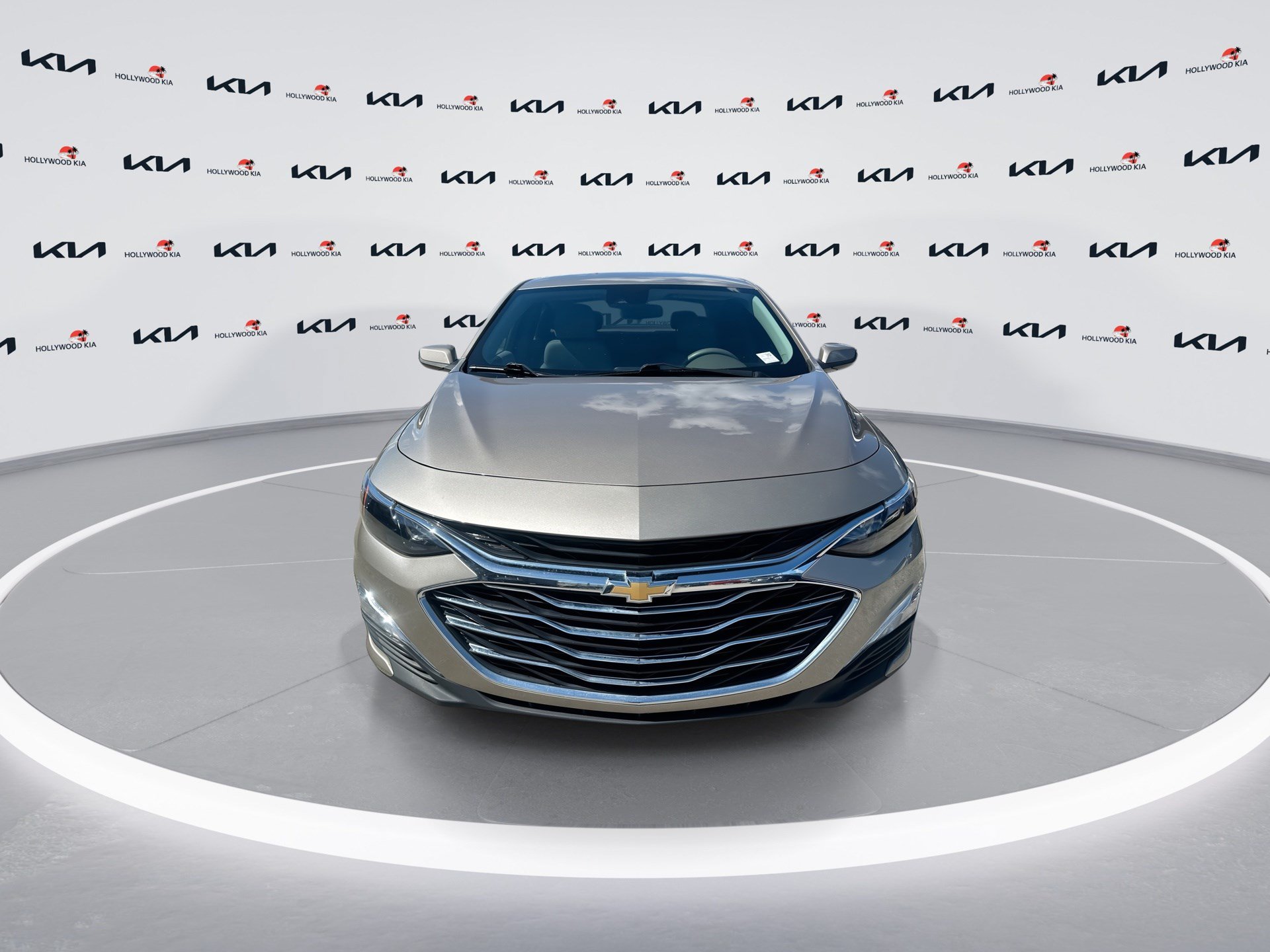 Used 2024 Chevrolet Malibu LS w/ Driver Confidence Package FWD image 3