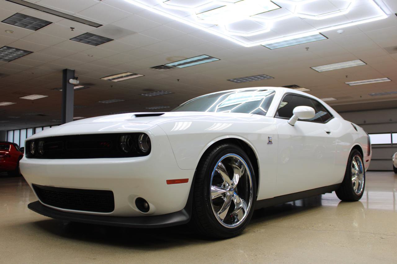 Used 2016 Dodge Challenger R/T Scat Pack w/ Leather Interior Group image 3