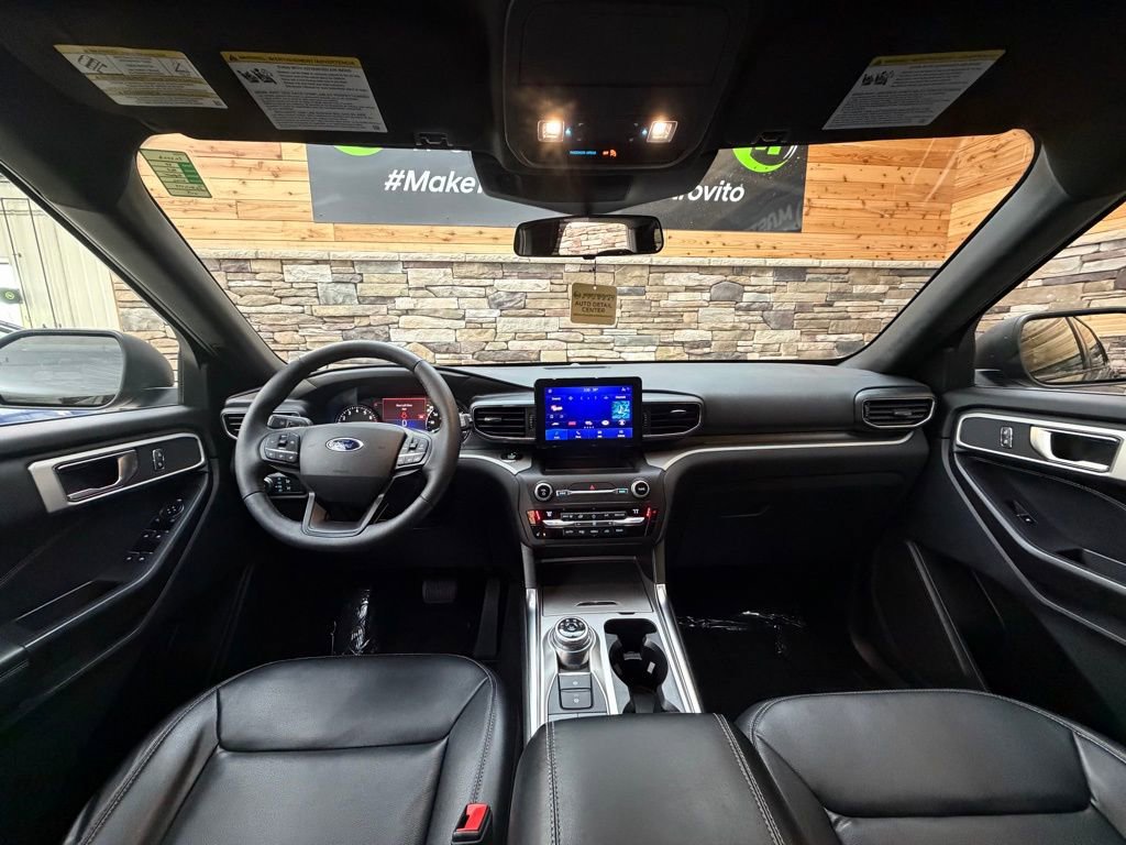 Used 2020 Ford Explorer XLT w/ Equipment Group 202A image 16