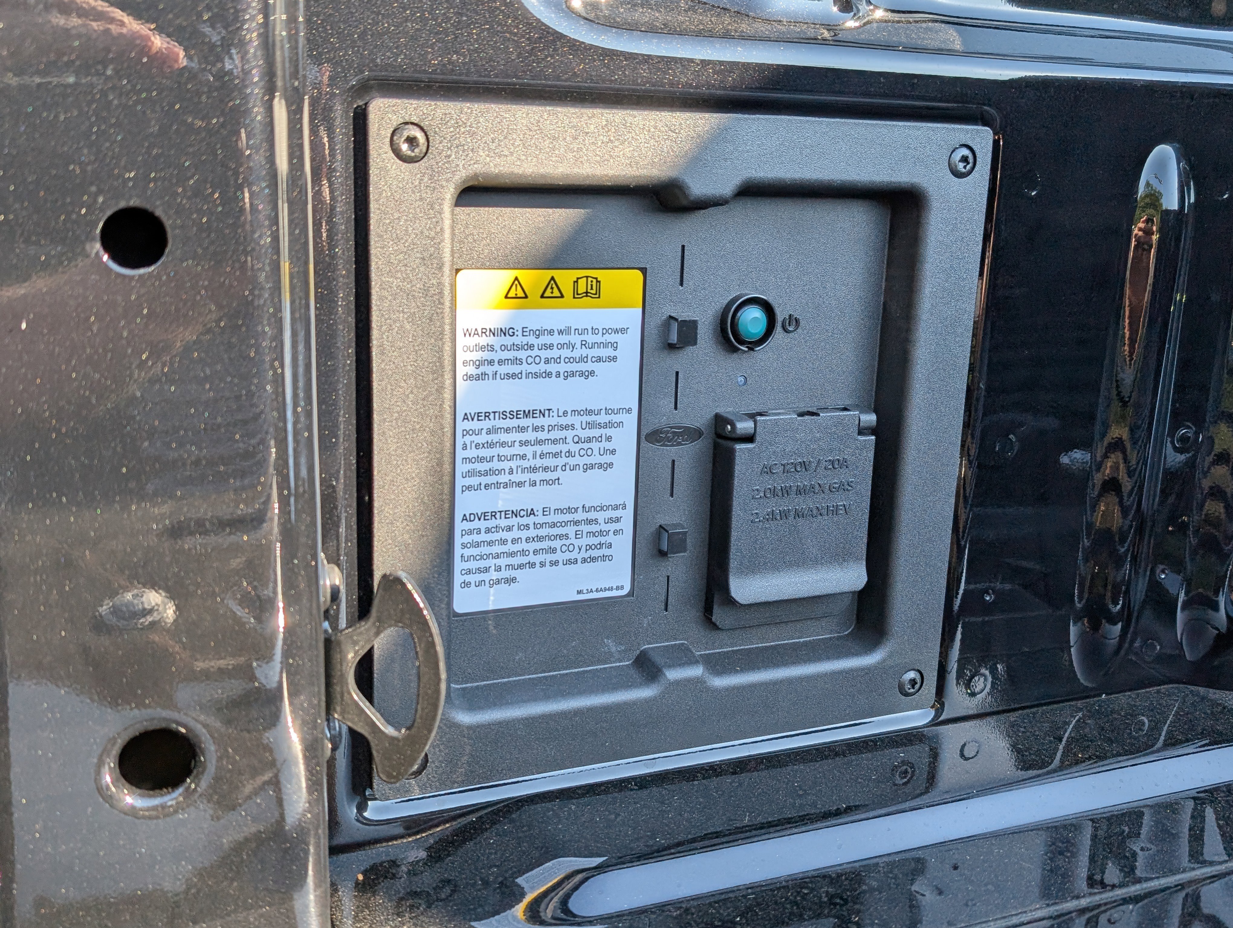 New 2025 Ford F150 XLT w/ Equipment Group 302A MID image 10