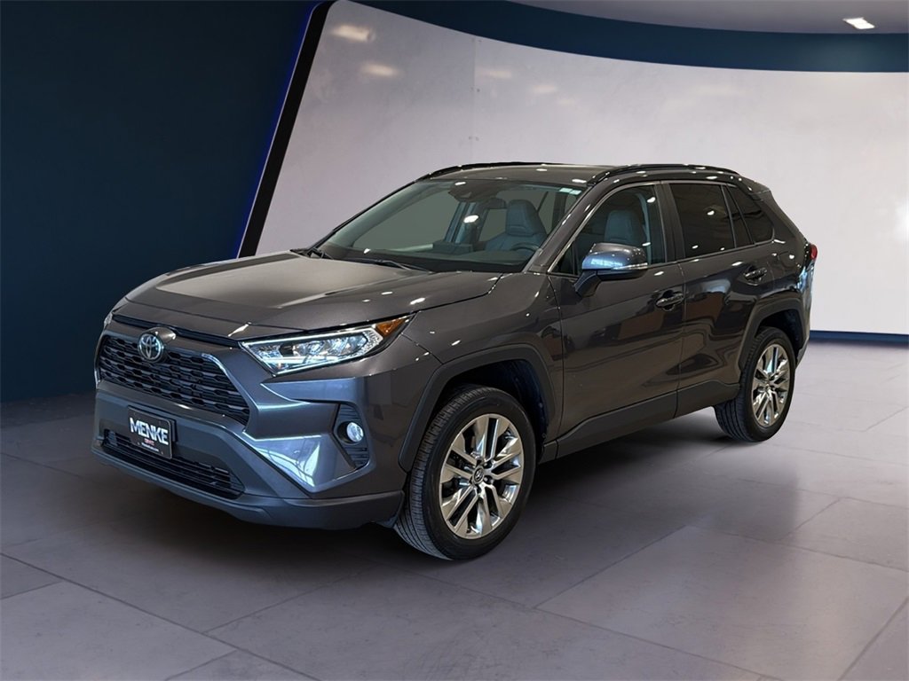 Used 2019 Toyota RAV4 XLE Premium image 3
