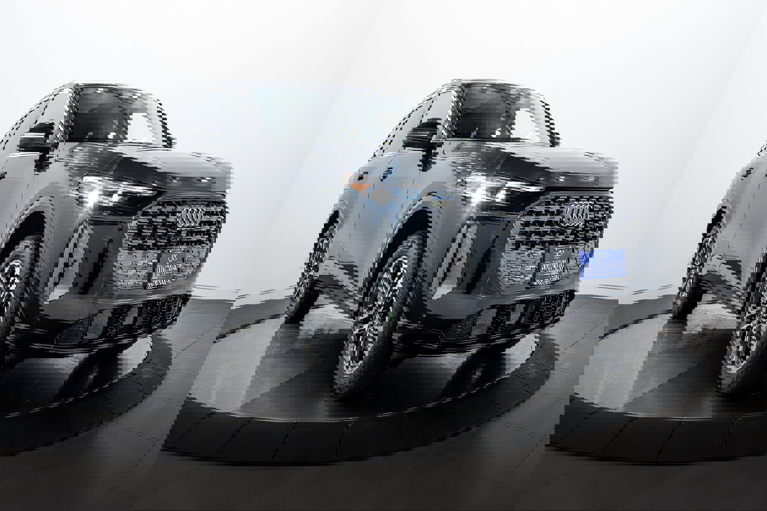 New 2025 Audi Q5 Premium Plus image 2