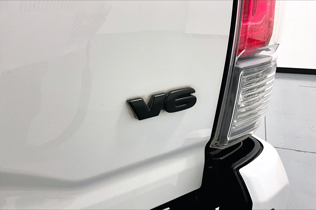 Used 2020 Toyota Tacoma TRD Sport w/ Technology Package AWD/4WD image 37