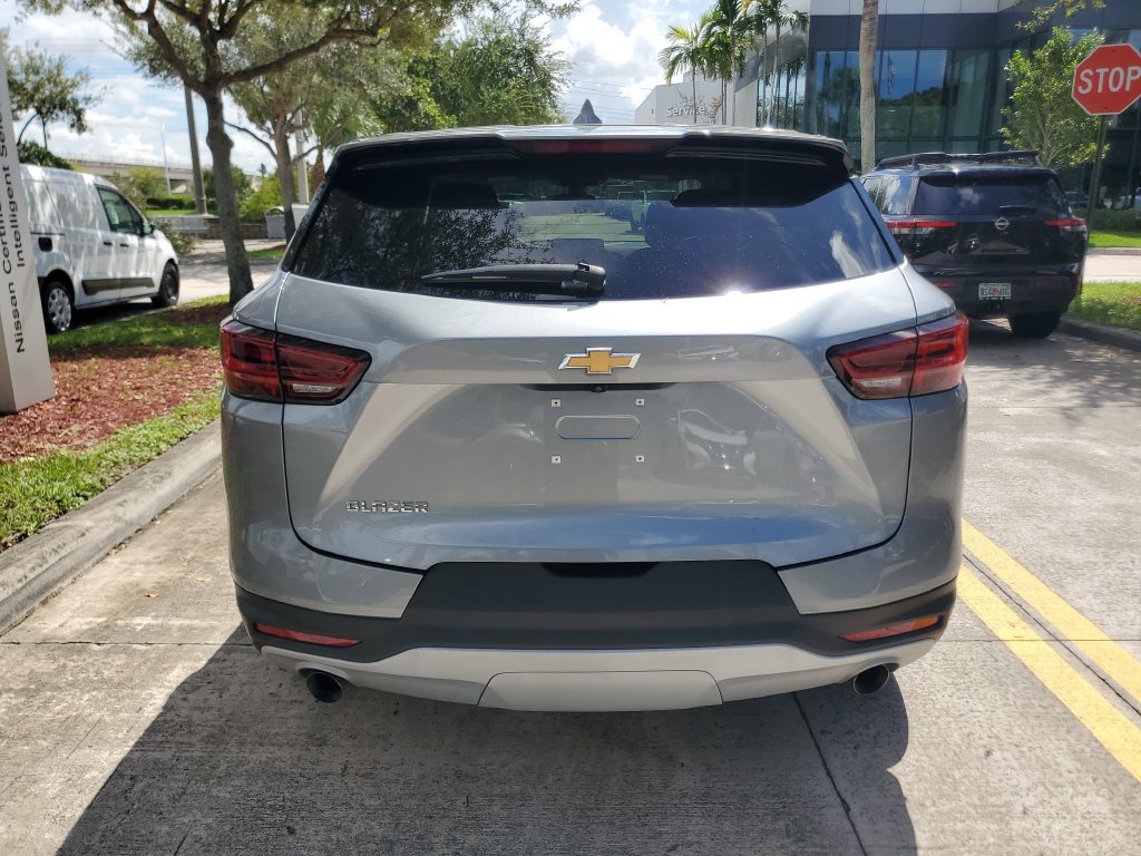 Used 2025 Chevrolet Blazer LT FWD image 5