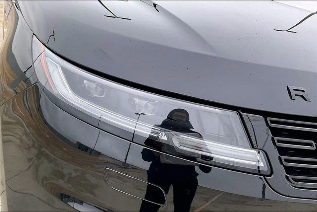 Used 2025 Land Rover Range Rover Sport SE image 34