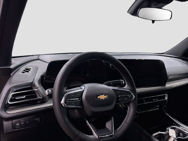 New 2027 Chevrolet Traverse LT w/ LPO, Floor Liner Package FWD image 12