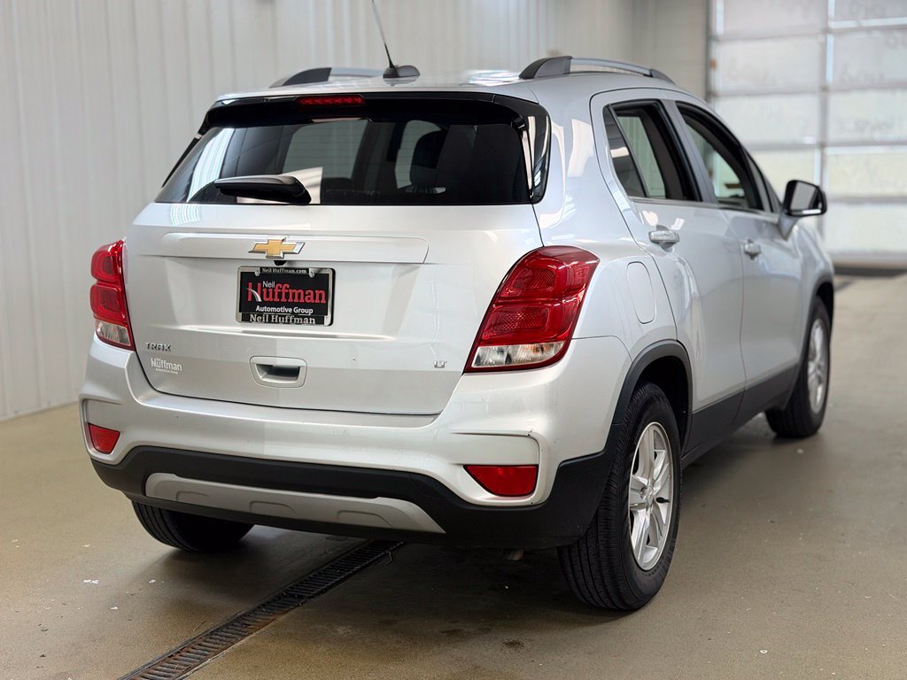 Used 2020 Chevrolet Trax LT w/ LT Convenience Package FWD image 5