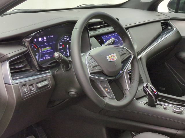 Used 2026 Cadillac XT5 Premium Luxury w/ Driver Assist Package AWD/4WD image 9