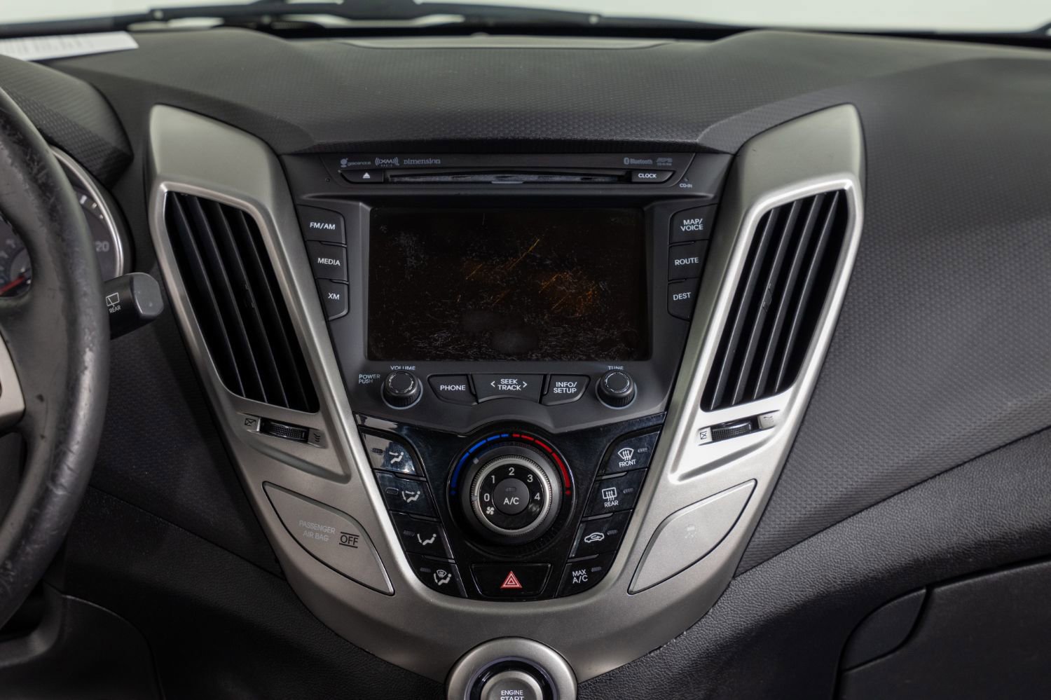 Used 2012 Hyundai Veloster w/ Style Pkg image 24