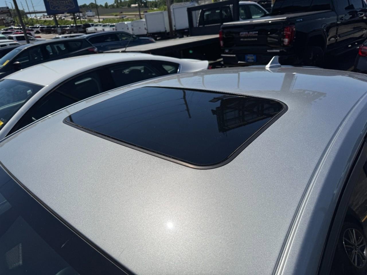 Used 2020 Ford Fusion SEL FWD image 9