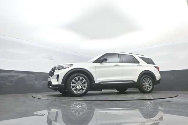 New 2026 Ford Explorer Platinum RWD image 33
