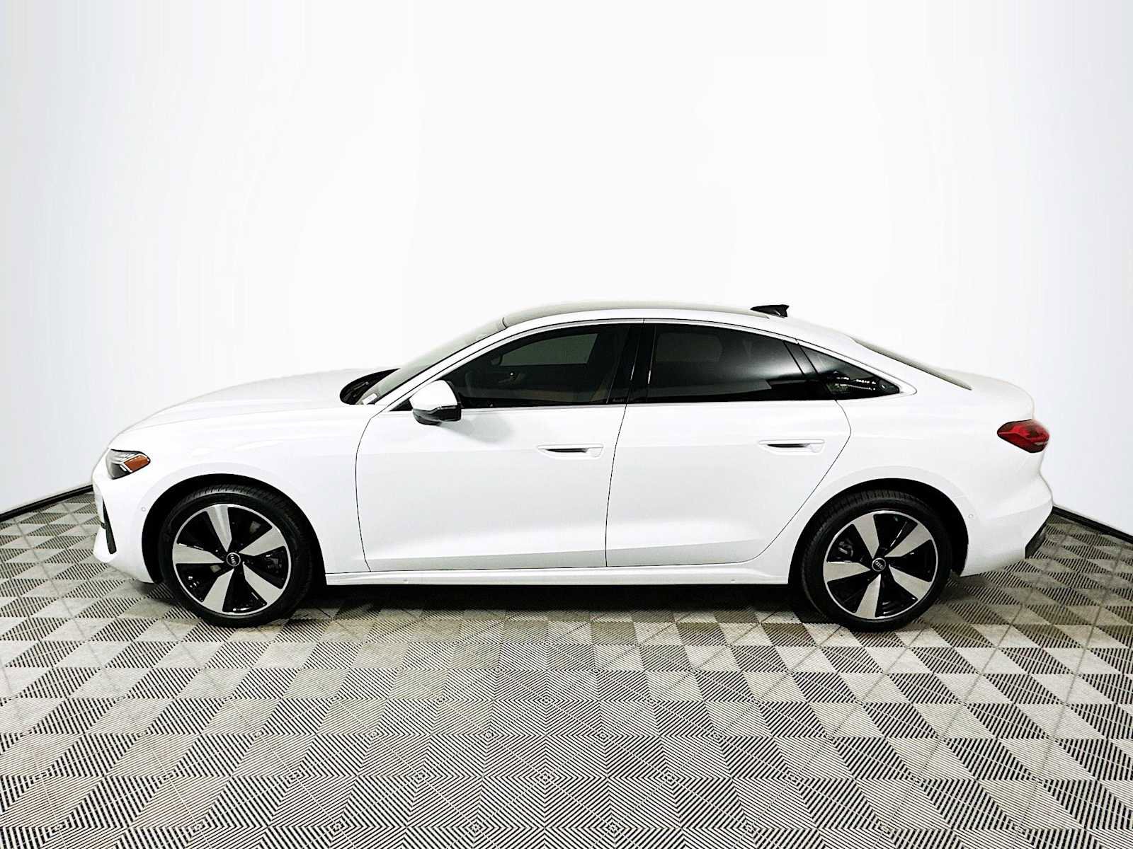 New 2025 Audi A5 2.0T Prestige image 4