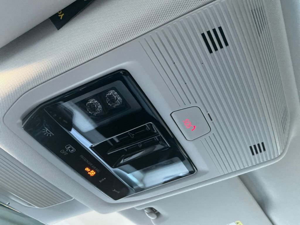 New 2026 Volkswagen Tiguan SE AWD/4WD image 25