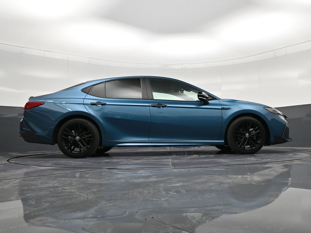 Used 2025 Toyota Camry SE w/ Convenience Package image 23