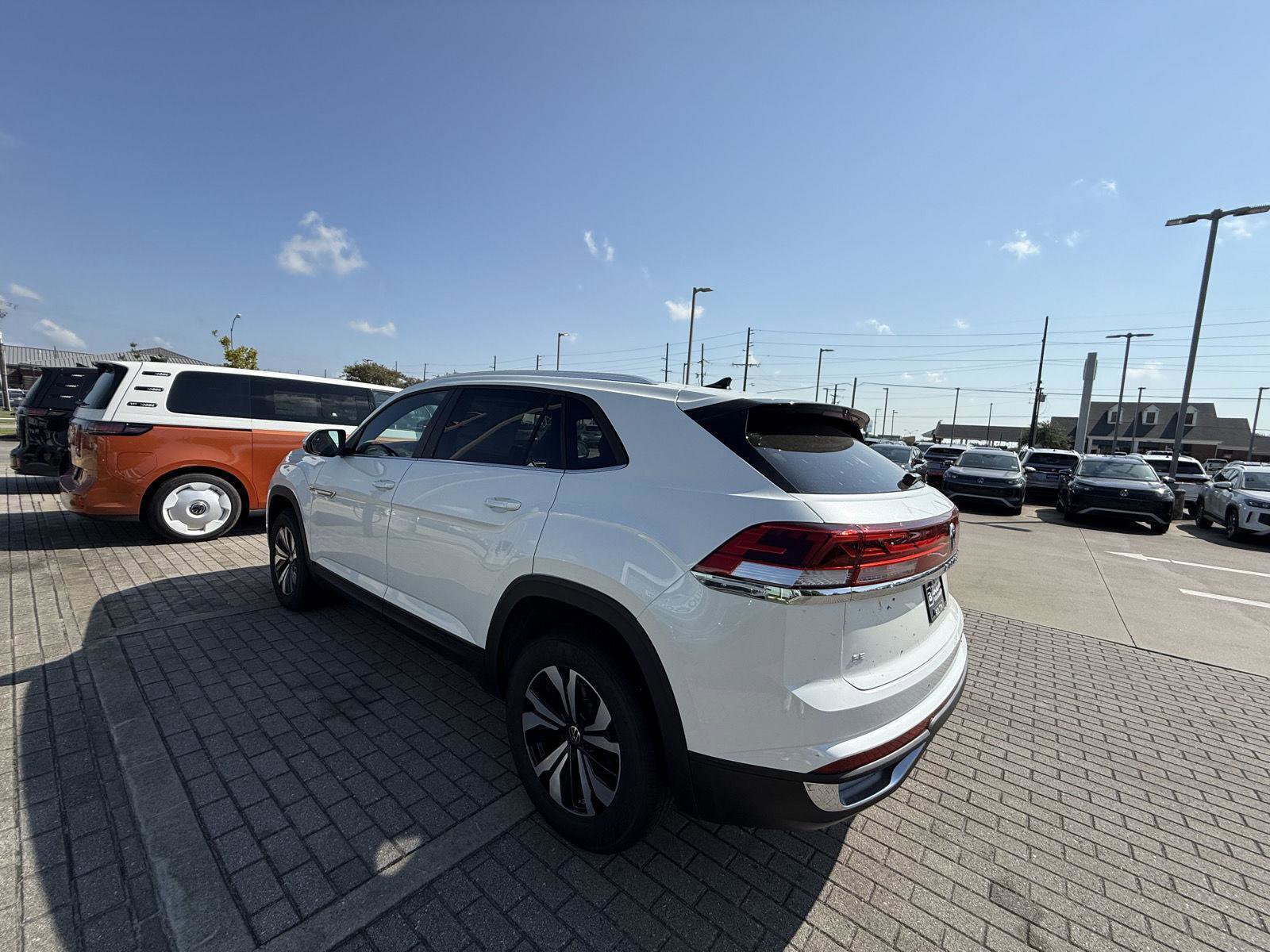 New 2026 Volkswagen Atlas Cross Sport SE image 7